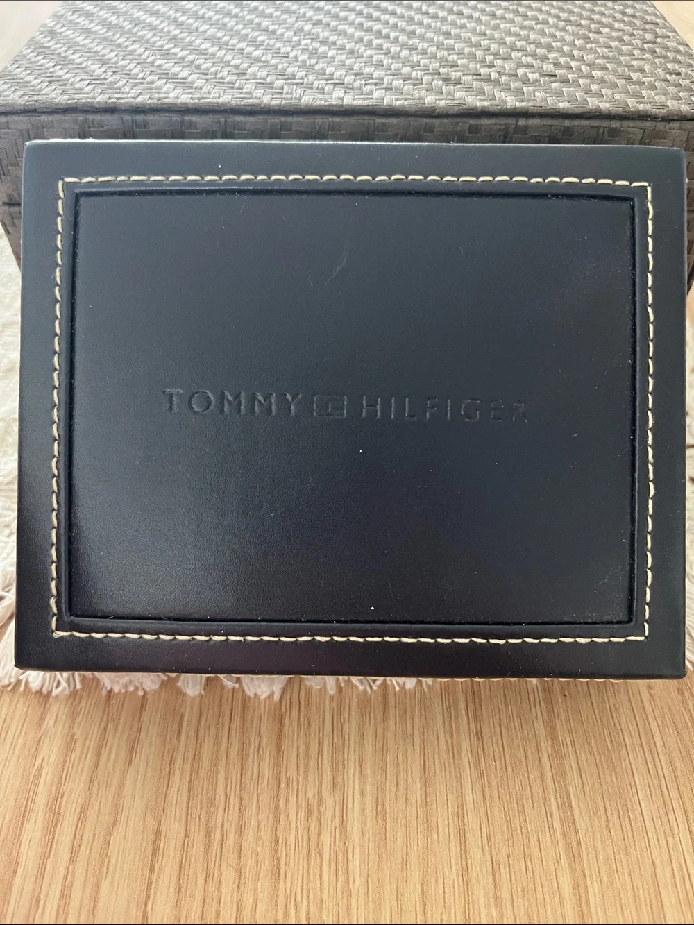 Tommy Hilfiger Black Leather Bi-Fold Wallet with Flag Logo